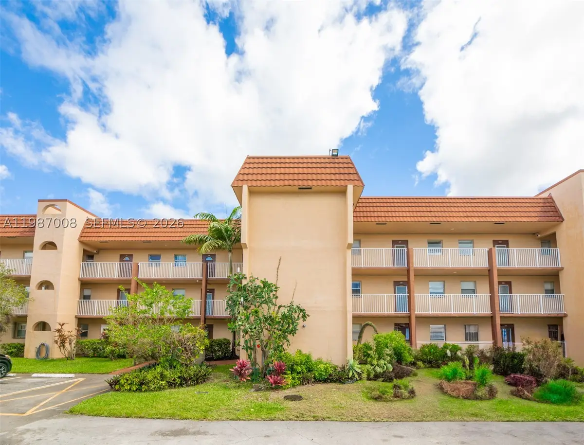 8951 Sunrise Lakes Blvd #105, Sunrise, FL 33322 - #1