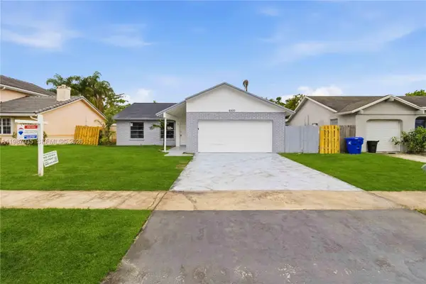 8500 SW 20th St, North Lauderdale, FL 33068