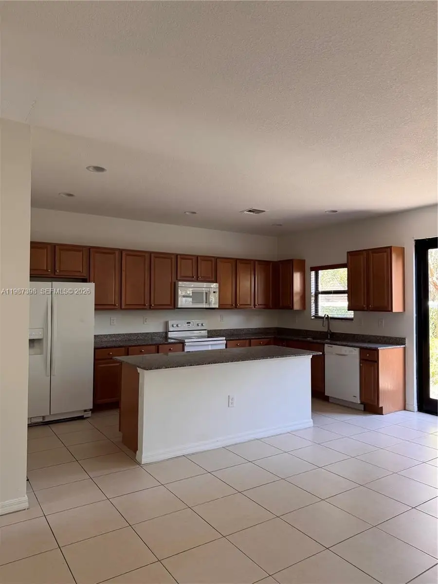 772 NE 191st Ter, Miami, FL 33179 - #3