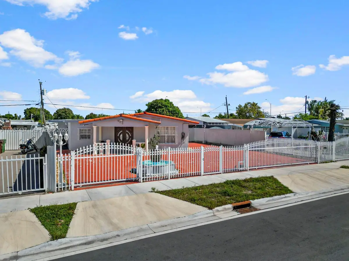 871 SE 5th Pl, Hialeah, FL 33010 - #1