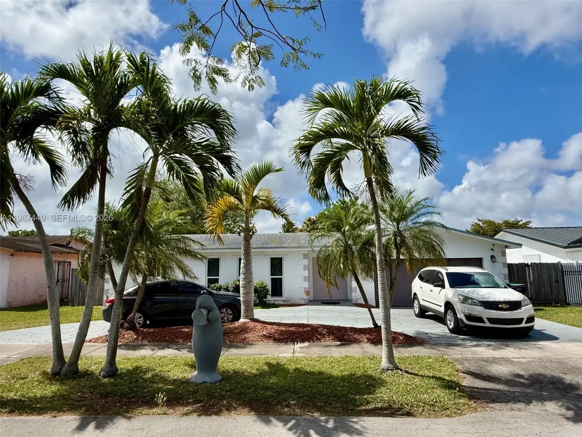 17424 SW 108th Ct, Miami, FL 33157 - #1