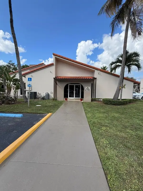 6045 NW 186th St #115, Hialeah, FL 33015