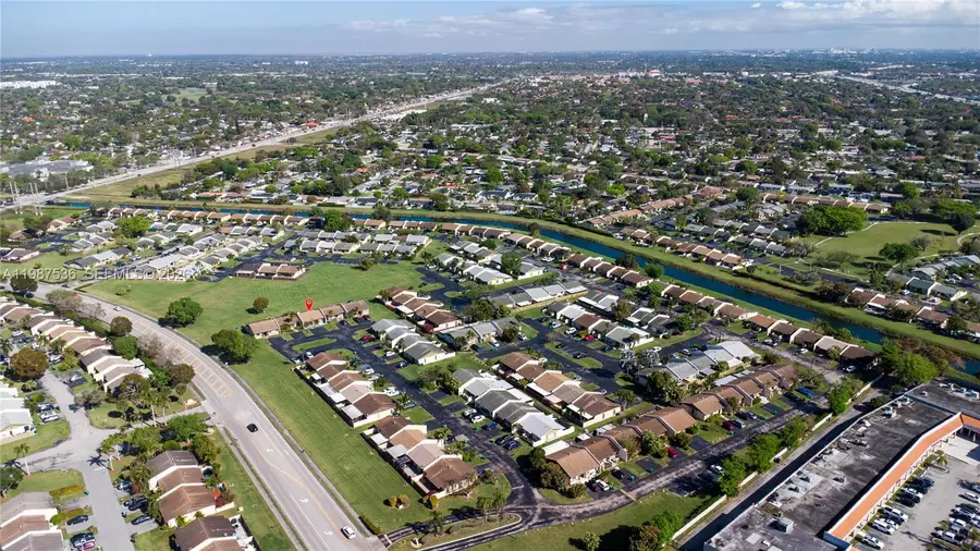 12324 SW 111th S Canal St Rd, Miami, FL 33186 - #3