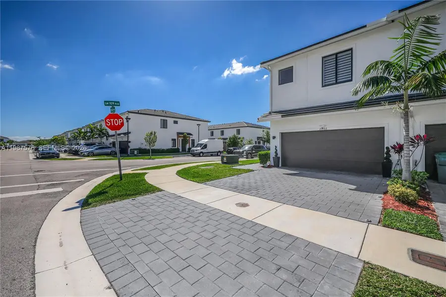 10902 SW 232nd Ter, Homestead, FL 33032 - #2