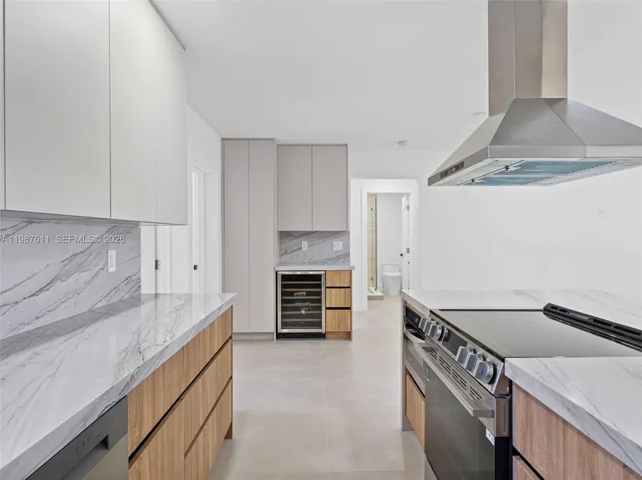 610 NE 164th Ter, North Miami Beach, FL 33162 - #2