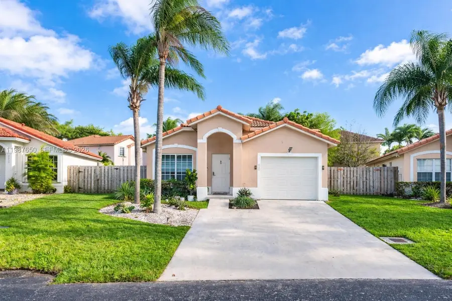 8858 SW 214th St, Cutler Bay, FL 33189 - #2
