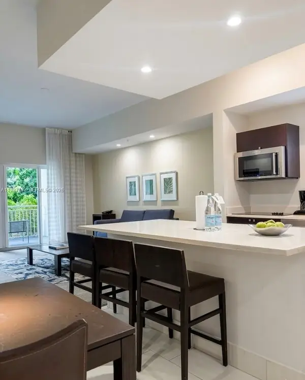 5300 NW 87th Ave #1109, Doral, FL 33178