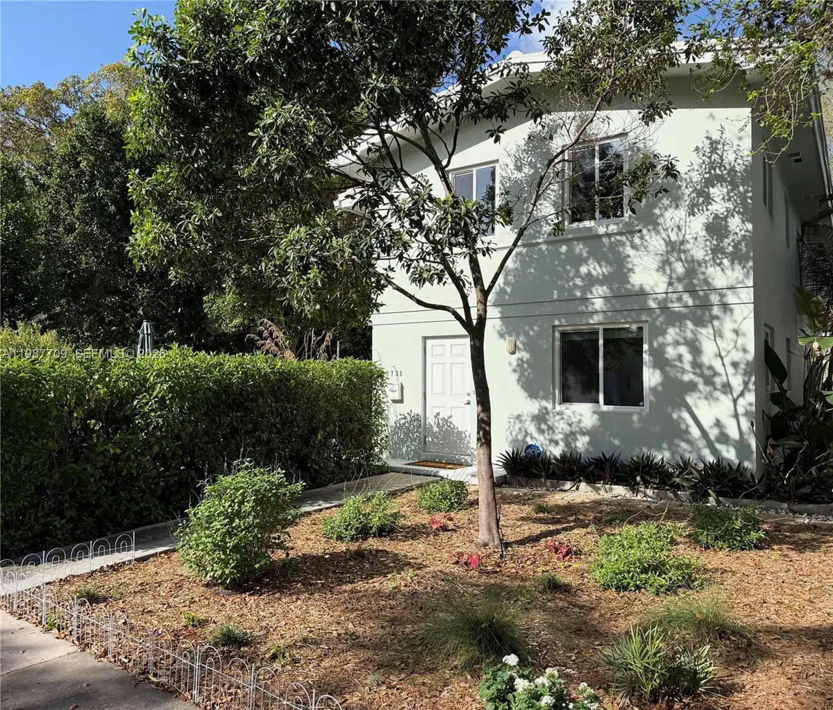 201 Fluvia Ave, Coral Gables, FL 33134 - #1