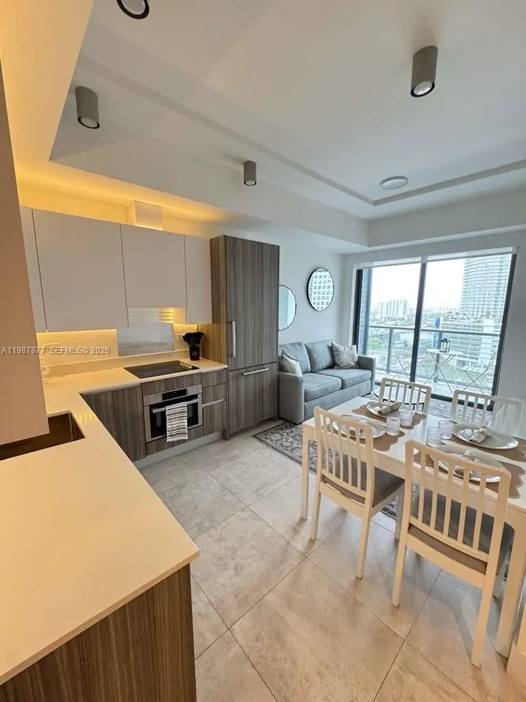 239 SW 9th St #1704, Miami, FL 33130 - #3