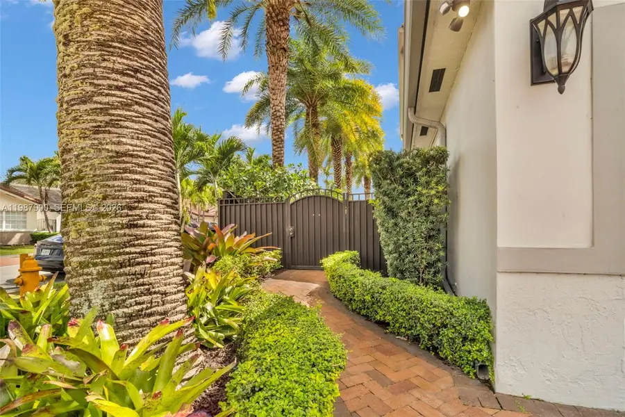 15726 SW 76th Ter, Miami, FL 33193 - #3