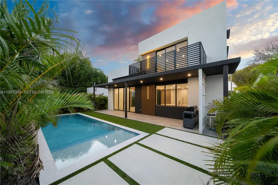 536 NW 48th St, Miami, FL 33127 - #3