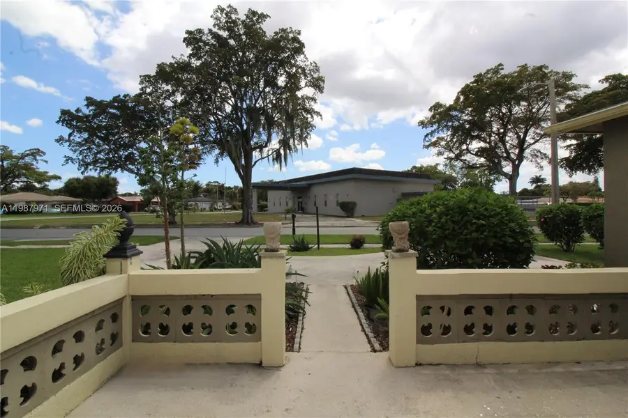 5160 SW 8th St, Margate, FL 33068 - #2