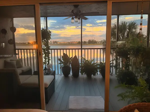 605 Ives Dairy Rd #205-7, Miami, FL 33179