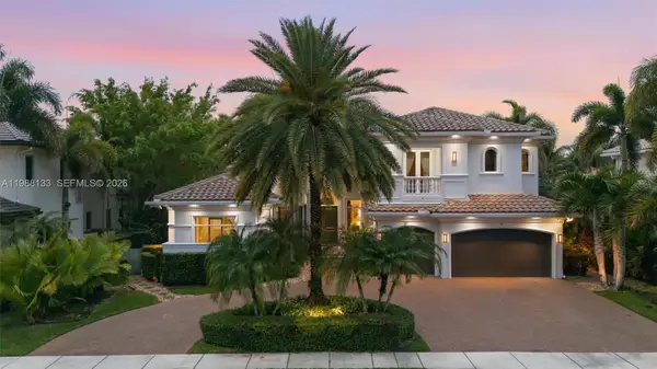 611 Sweet Bay Ave, Plantation, FL 33324