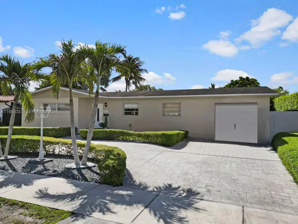 8530 NW 179th St, Hialeah, FL 33015