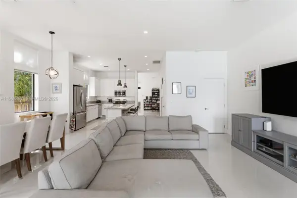 3407 Day Ave #3407, Miami, FL 33133