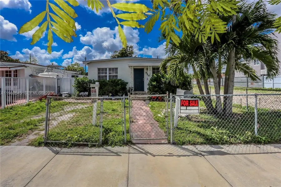 528 E 10th St, Hialeah, FL 33010 - #2