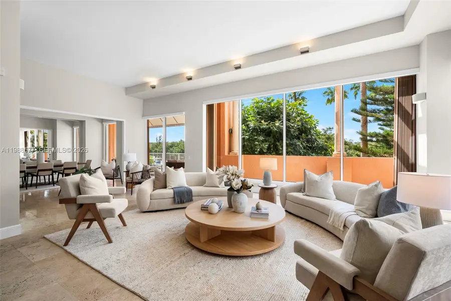 10 Edgewater Dr #Lanai South, Coral Gables, FL 33133 - #3