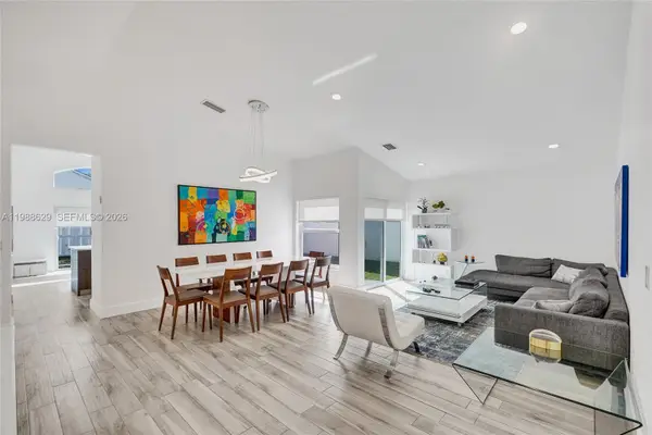 4928 SW 33rd Way, Hollywood, FL 33312