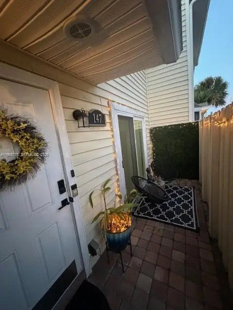 147 SW 3rd St, Pompano Beach, FL 33060 - #2