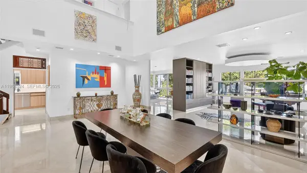 2000 S Bayshore Dr #24, Miami, FL 33133