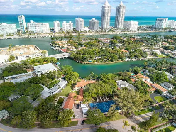 5005 Lakeview Dr, Miami Beach, FL 33140