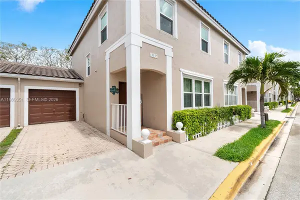 10557 NW 57th Ct, Coral Springs, FL 33076