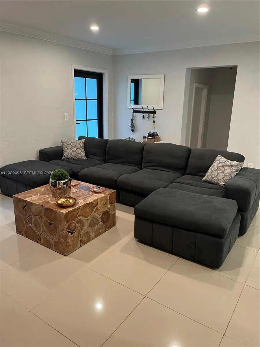 531 Forrest Dr, Miami Springs, FL 33166 - #2