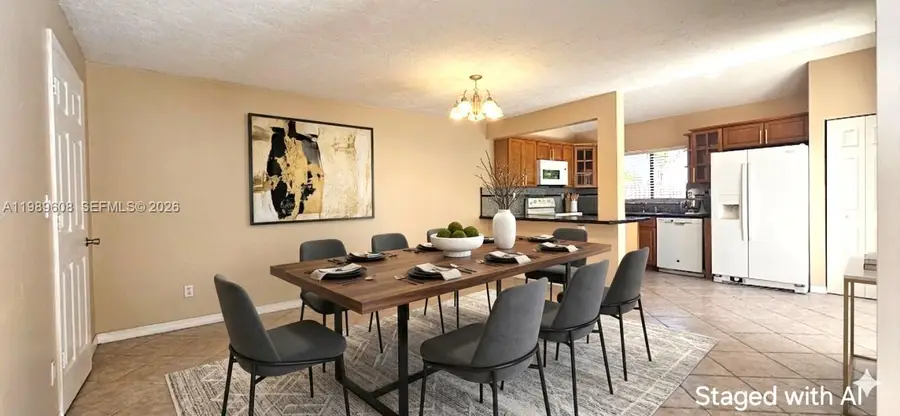 610 Commodore Dr, Plantation, FL 33325 - #2