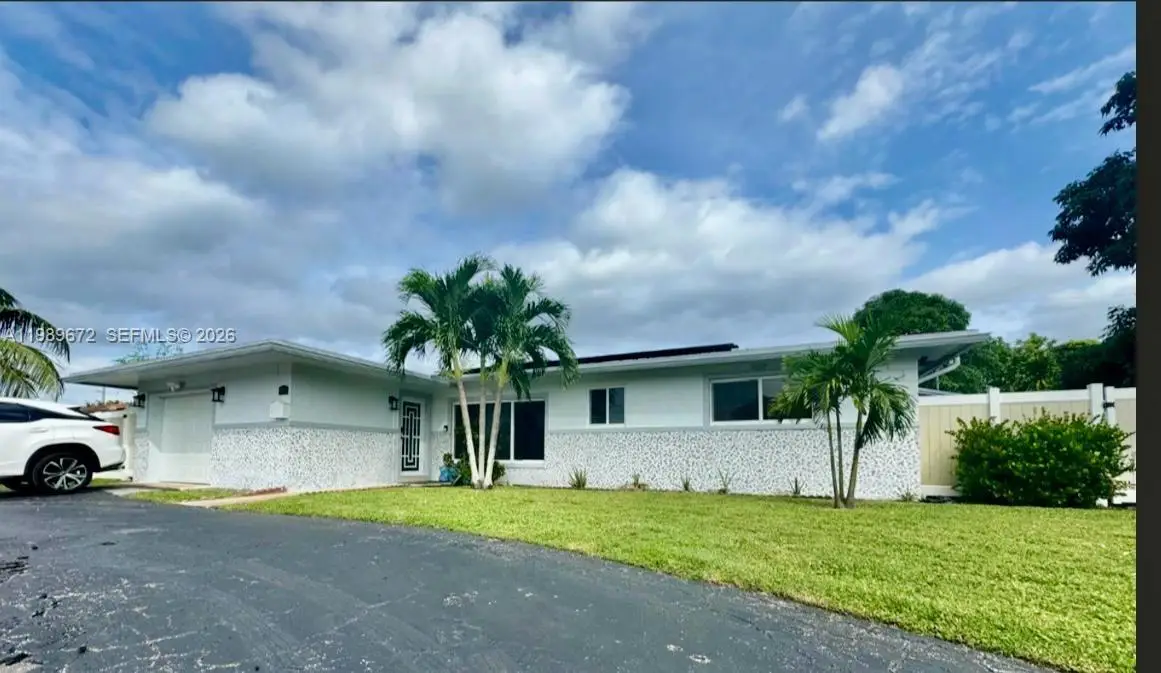 4861 NW 7th St, Plantation, FL 33317 - #1