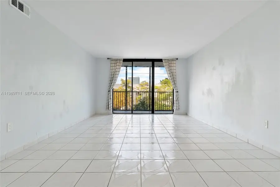 2500 NE 135th St Unit#b206, North Miami, FL 33181 - #3