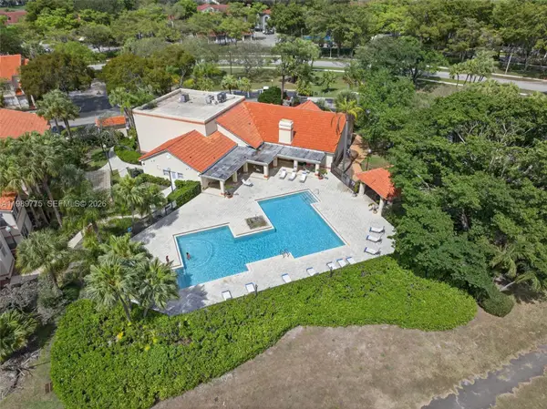 3390 N Pinewalk Dr N #1026, Margate, FL 33063