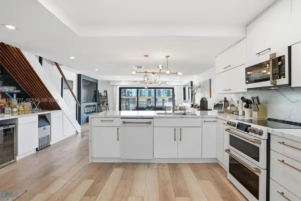 4000 NE 168th St #113B, North Miami Beach, FL 33160