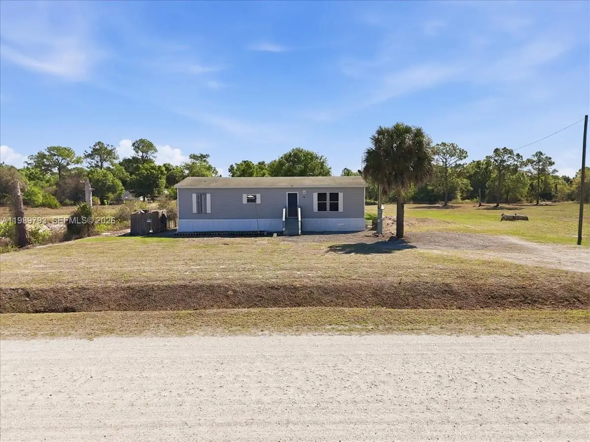 415 S Kennel St, Clewiston, FL 33440 - #1