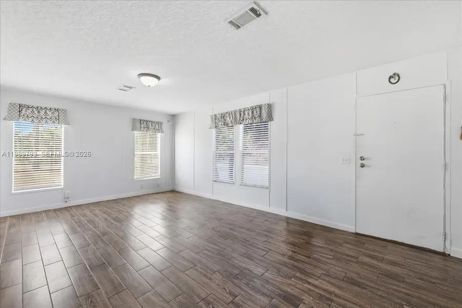 415 S Kennel St, Clewiston, FL 33440 - #2