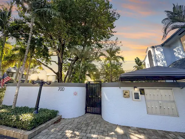 700 SE 14th St #G, Fort Lauderdale, FL 33316