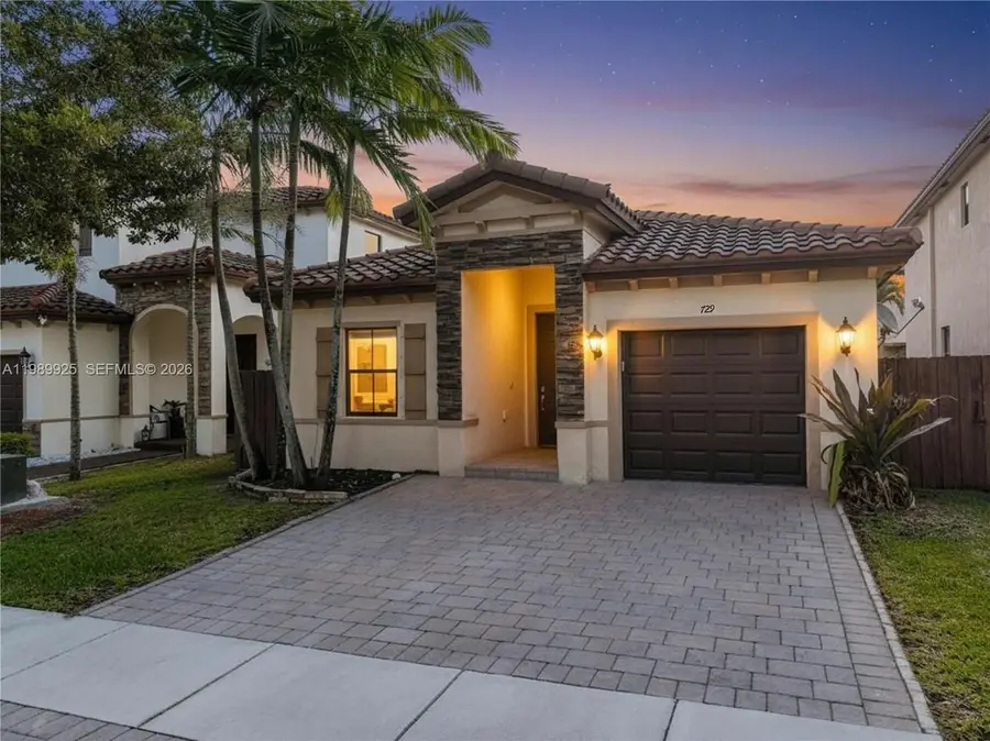 729 SE 34th Ave, Homestead, FL 33033 - #2