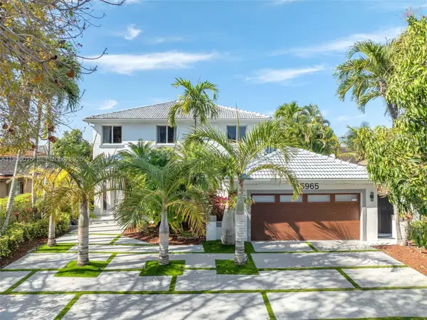 15965 SW 98th St, Miami, FL 33196