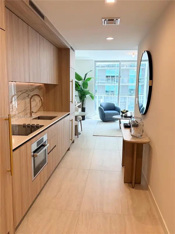 77 SE 5th Street #2709, Miami, FL 33131