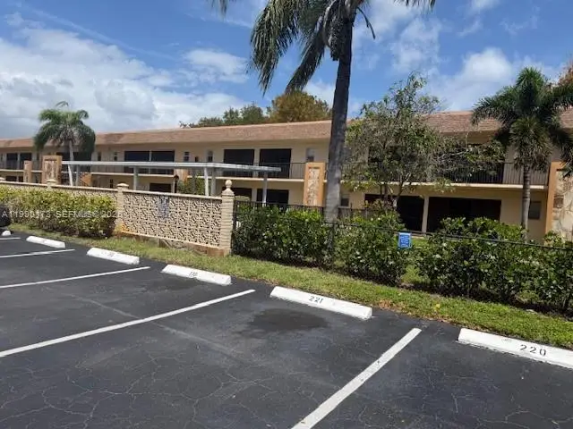 421 NE 1st St #219, Hallandale Beach, FL 33009 - #2