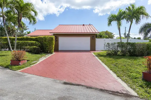 4548 SW 28th Way, Dania Beach, FL 33312