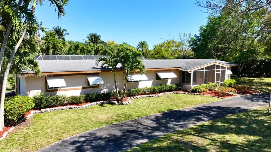 15501 SW 88th Ave, Palmetto Bay, FL 33157 - #2