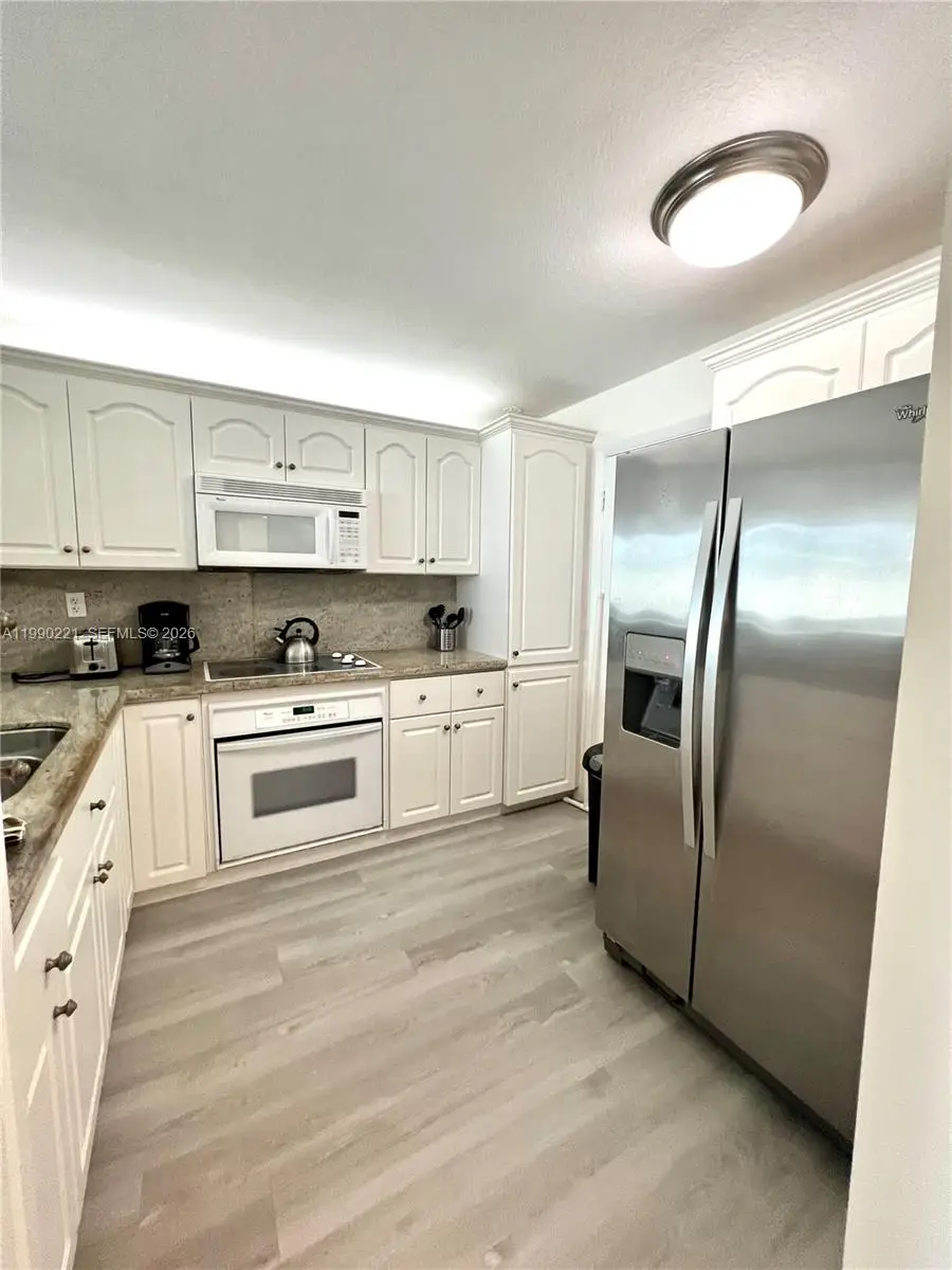 8233 Harding Ave #204, Miami Beach, FL 33141 - #2