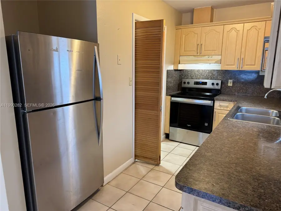 1124 NW 3rd St, Miami, FL 33128 - #2