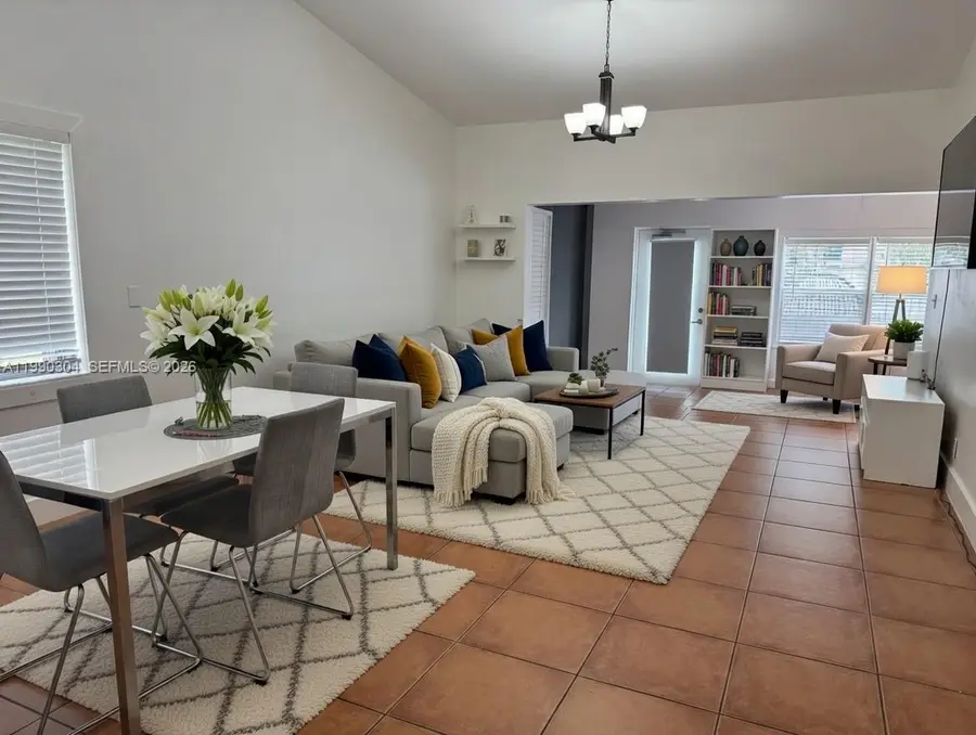 1061 NW Nw 53rd St, Deerfield Beach, FL 33064 - #2