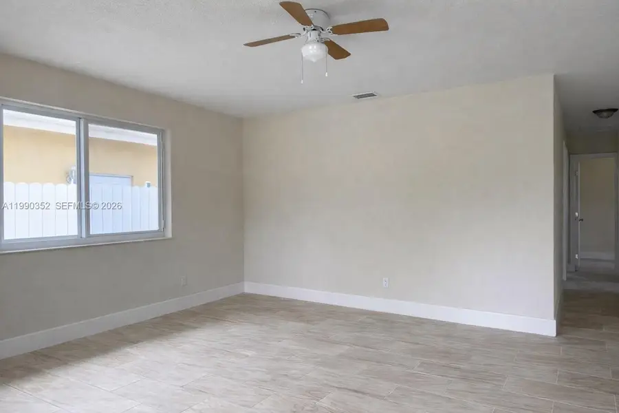 2950 NW 7th Ct, Fort Lauderdale, FL 33311 - #3