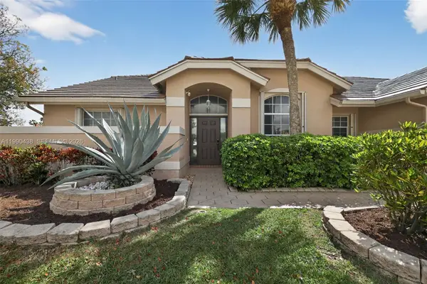 12301 Cabot Ct, Boca Raton, FL 33428