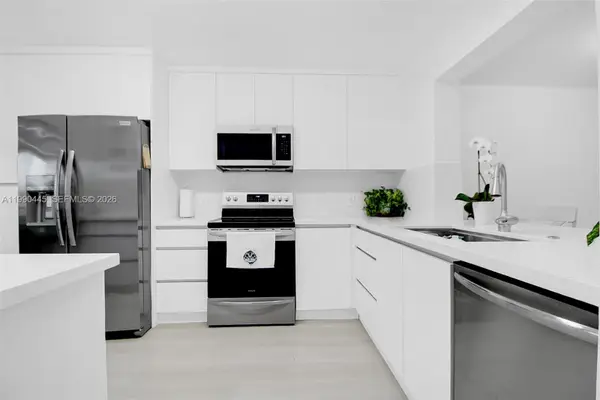 700 SW 137th Ave #303H, Pembroke Pines, FL 33027