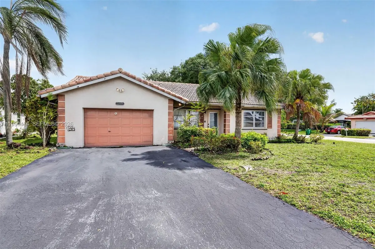 10424 NW 70th Ct, Tamarac, FL 33321 - #1