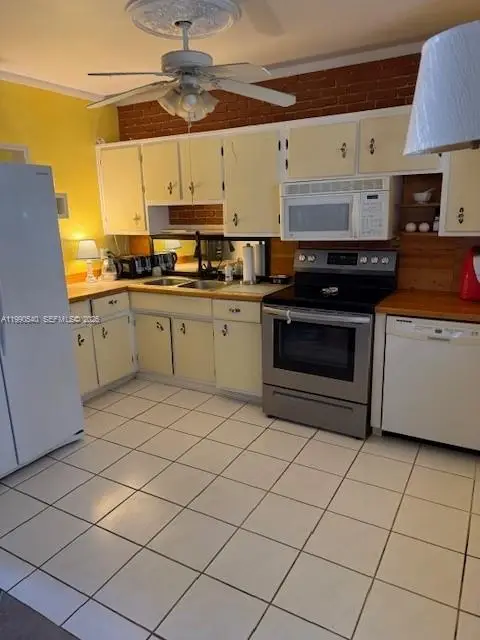 1570 NE 15th St, Homestead, FL 33033 - #3